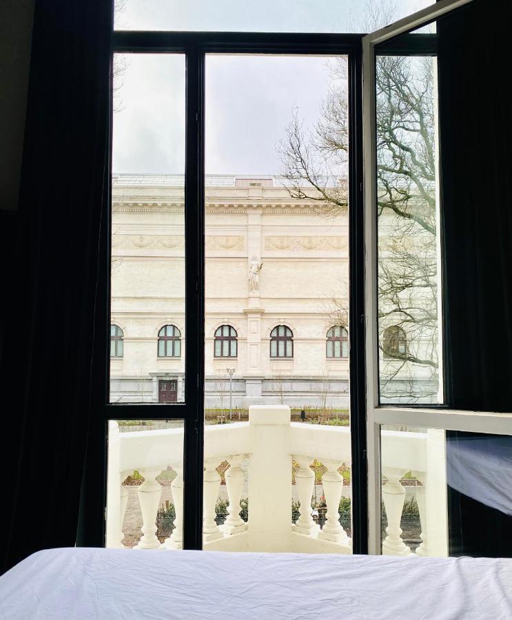 Antwerp Museum Suites Bagian luar foto