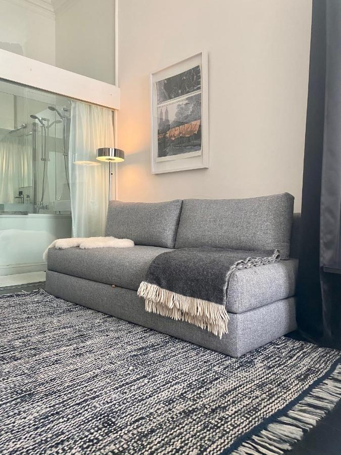Antwerp Museum Suites Bagian luar foto